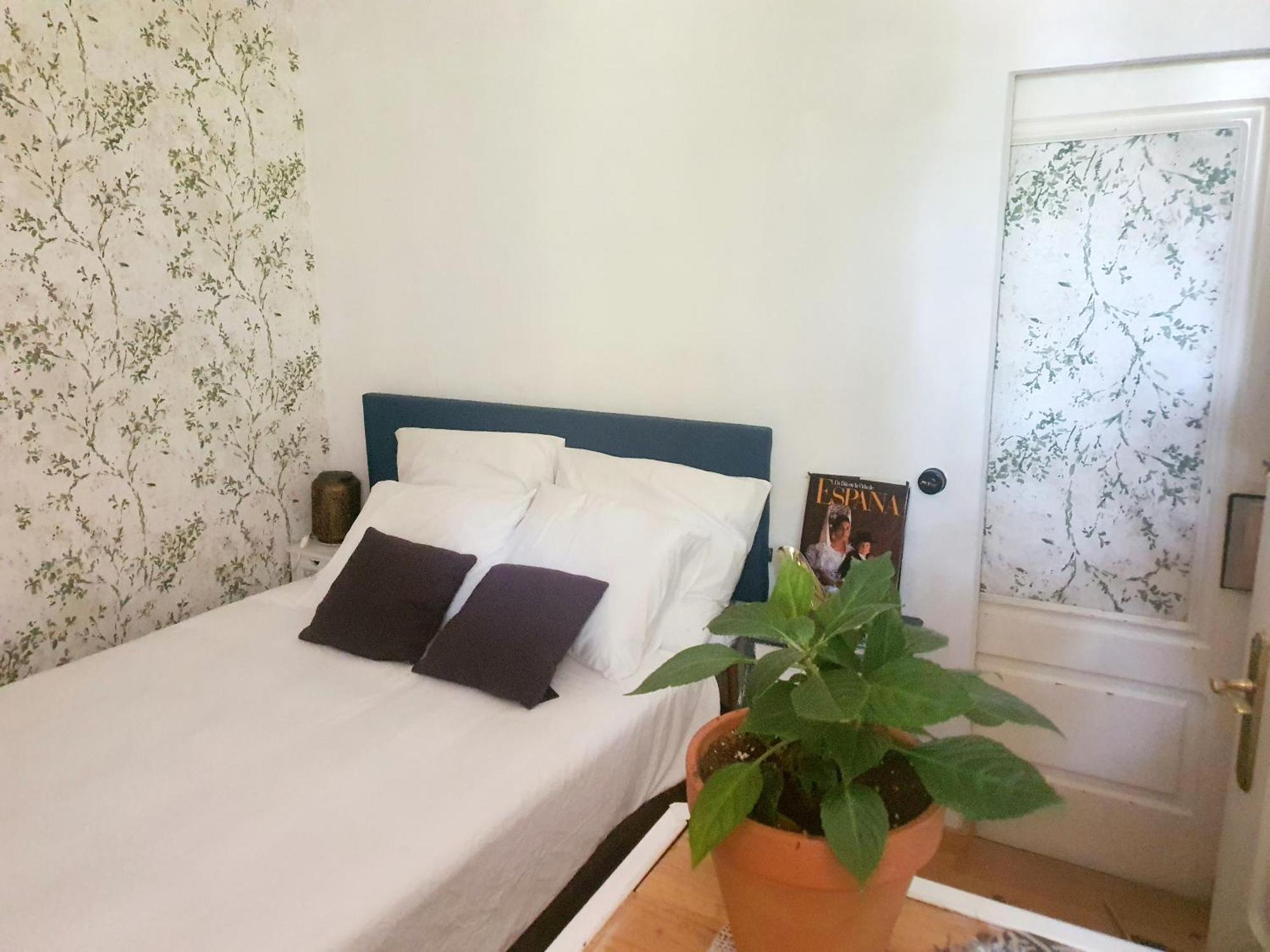 Libros Y Plantas A 5 Minutos Del Centro En Bus Apartment Madrid Bagian luar foto